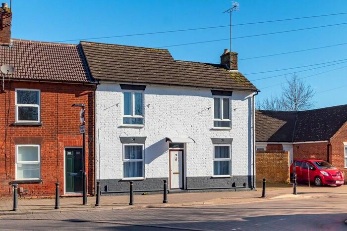 3 Bedroom Property To Rent In Billington Road, Leighton Buzzard, LU7