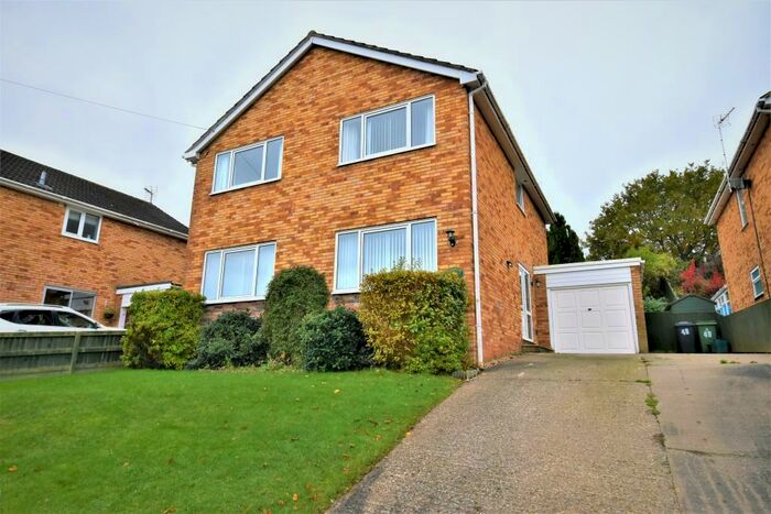 4 Bedroom Detached House For Sale In Huntsmans Corner, Borras, LL12