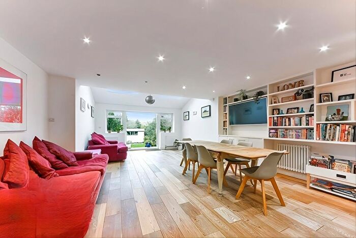 3 Bedroom Property For Sale In Warminster Road, South Norwood, London, SE25