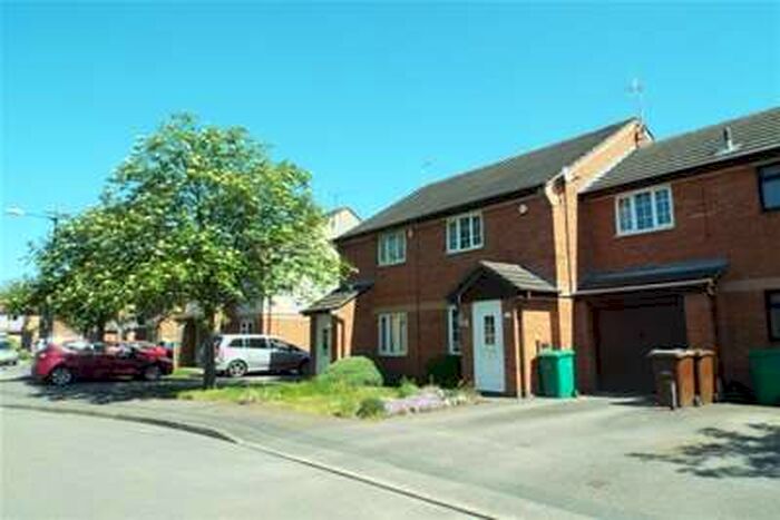 3 Bedroom House To Rent In Chapman Court, Beechdale, NG8