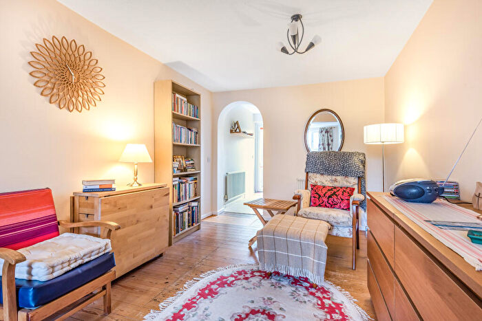 2 Bedroom End Of Terrace House To Rent In William Street, Marston, OX3