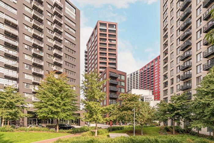2 Bedroom Flat To Rent In Lyell Street, Canary Wharf, E14