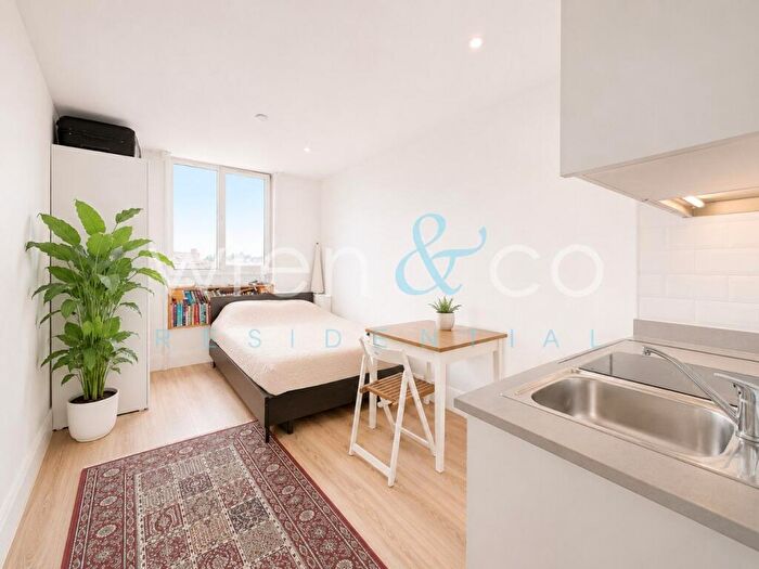 Flat To Rent In Luminaire Apartments, NW6