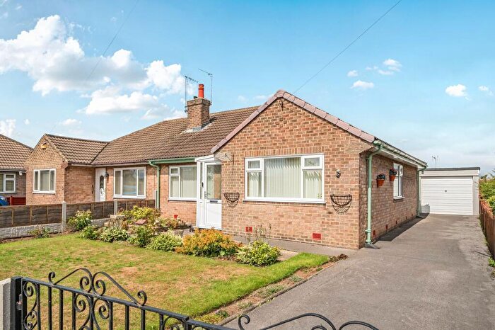 3 Bedroom Semi-Detached Bungalow For Sale In Knox Avenue, Harrogate, HG1