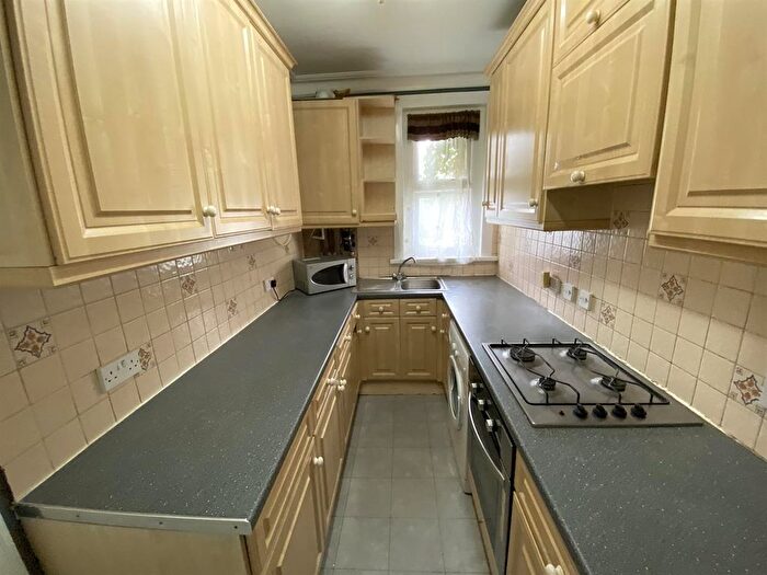 2 Bedroom Flat To Rent In Wellwood Road, Ilford, IG3