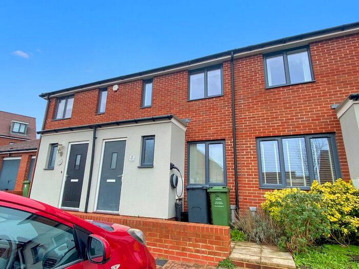 2 Bedroom Terraced House To Rent In Bailey Drive, Castle Hill, Ebbsfleet Valley, Swanscombe, Kent, DA10
