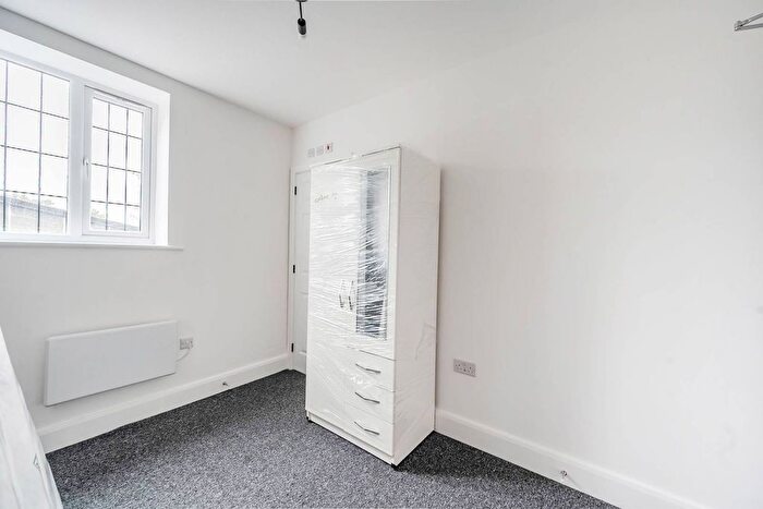 Studio To Rent In High Street, Watford, Bushey, WD23