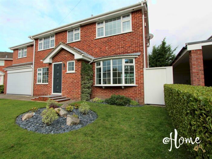 4 Bedroom Detached House To Rent In Mallinson Oval, Harrogate, HG2