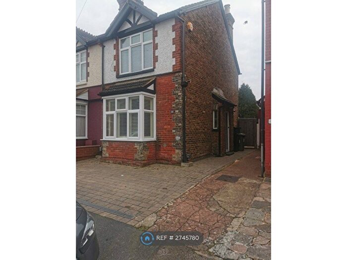 2 Bedroom Semi Detached House To Rent In Miles Road, Surrey, KT19