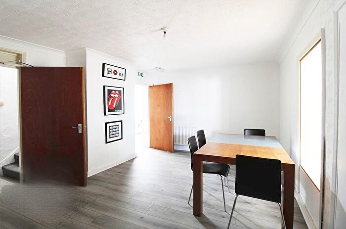 5 Bedroom Terraced House To Rent In Heath Road, Barming, Maidstone, ME16