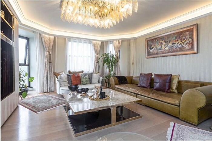 4 Bedroom Flat To Rent In Nine Elms Lane, London, SW8