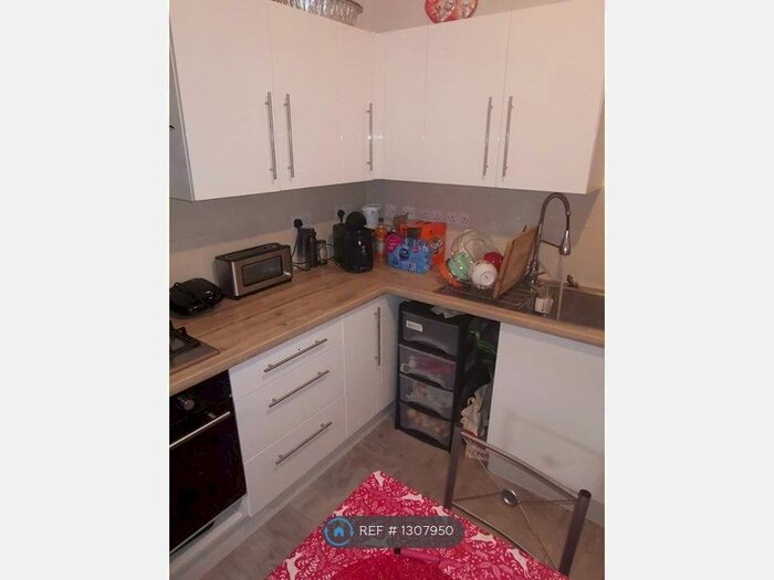 5 Bedroom End Of Terrace House To Rent In Littlemoor Lane, Doncaster DN4