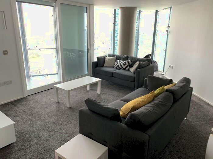 3 Bedroom Apartment To Rent In Beetham Tower, Holloway Circus, B1