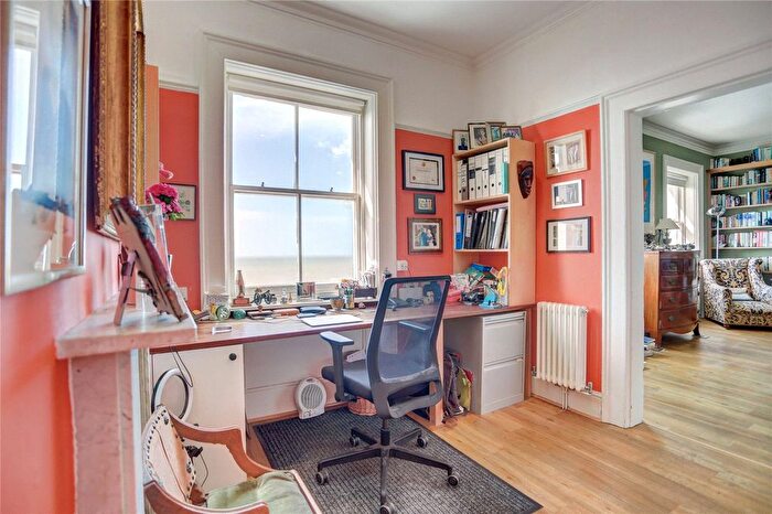 2 Bedroom Flat For Sale In Chichester Terrace, Brighton, East Sussex, BN2