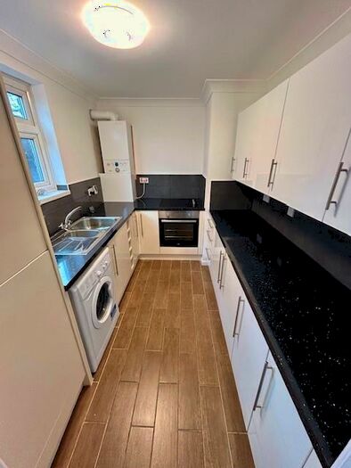 1 Bedroom Flat To Rent In Squirrels Heath Lane Hornchurch Essex, RM11