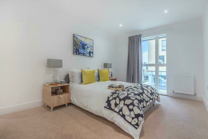 2 Bedroom Apartment To Rent In Botley, Oxfordshire, OX2