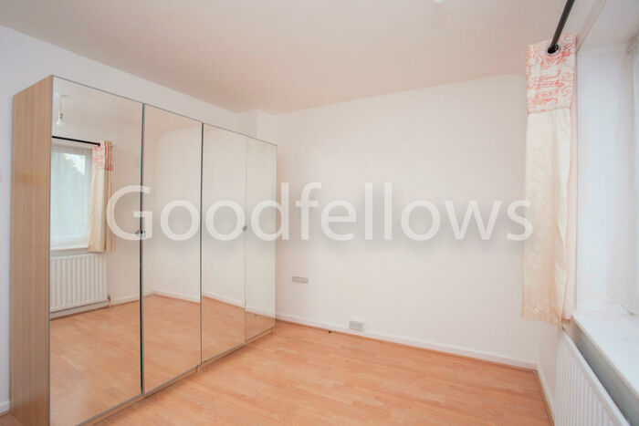 3 Bedroom House To Rent In Shaftesbury Road, Carshalton, Surrey, SM5