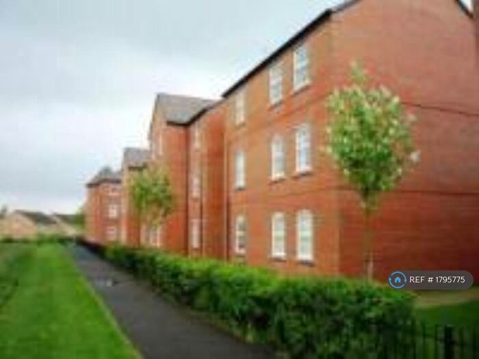2 Bedroom Flat To Rent In Weir Close, Wigston, Leicester, LE18