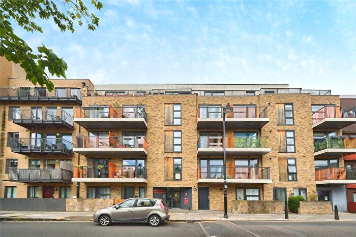 2 Bedroom Flat For Sale In Fairfield Road, London, E3