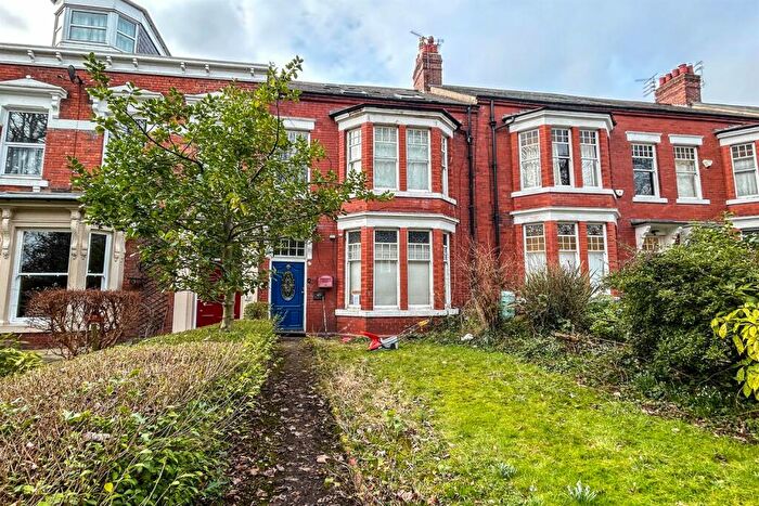 6 Bedroom Terraced House For Sale In The Oaks West, Sunderland, SR2