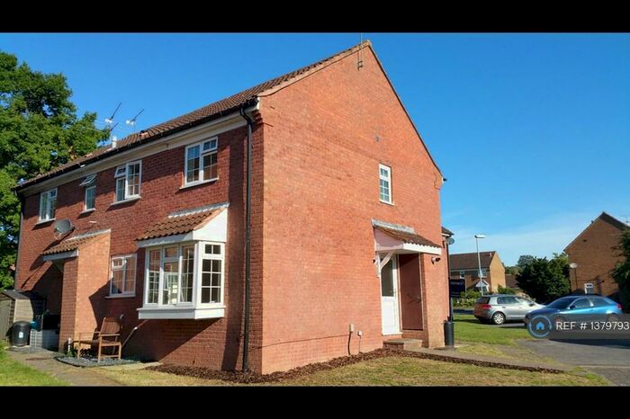 2 Bedroom End Of Terrace House To Rent In Bedfordshire Way, Wokingham, RG41