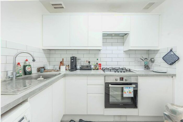 2 Bedroom Flat To Rent In Emperor's Gate, South Kensington, London, SW7