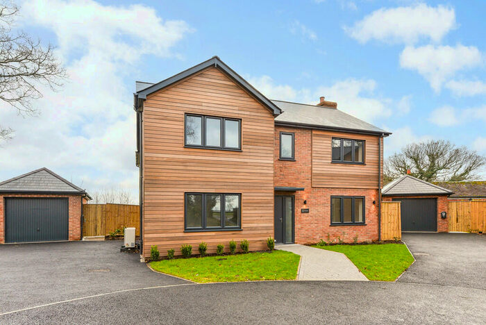 4 Bedroom Detached House For Sale In The Street, Binsted, GU34