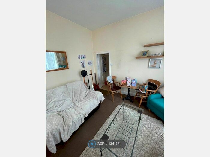 1 Bedroom Flat To Rent In Clarendon Park, Leicester, LE2