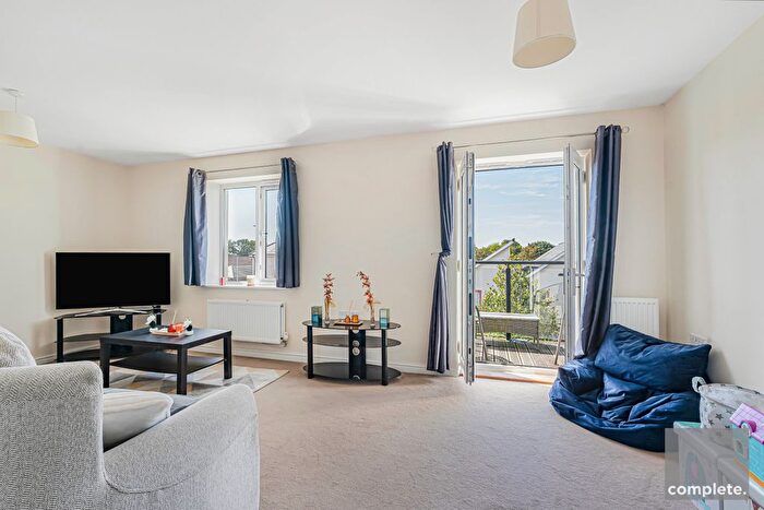 1 Bedroom Flat For Sale In Higher Meadow, Cranbrook, EX5