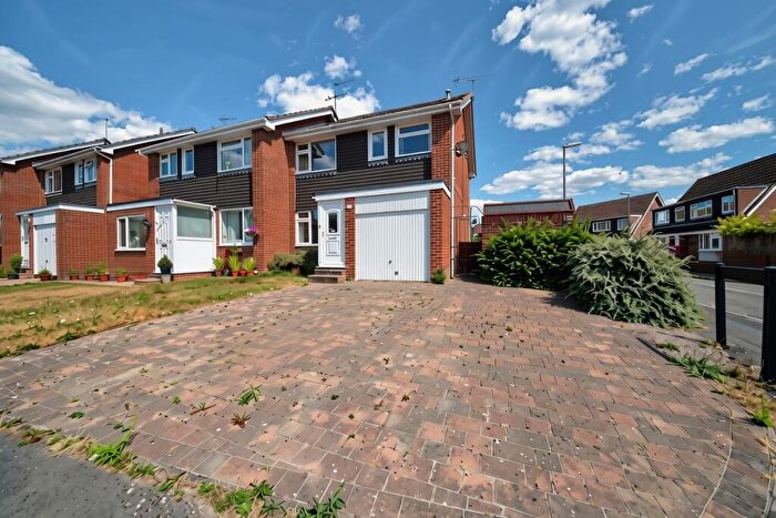 3 Bedroom Semi-Detached House For Sale In Itchen Avenue, Bishopstoke, Eastleigh, SO50