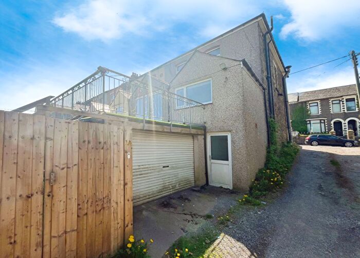 3 Bedroom Flat To Rent In Wainfelin Road, Pontypool, NP4