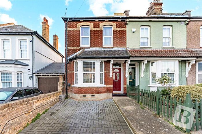 2 Bedroom End Of Terrace House For Sale In Sun Lane, Gravesend, Kent, DA12