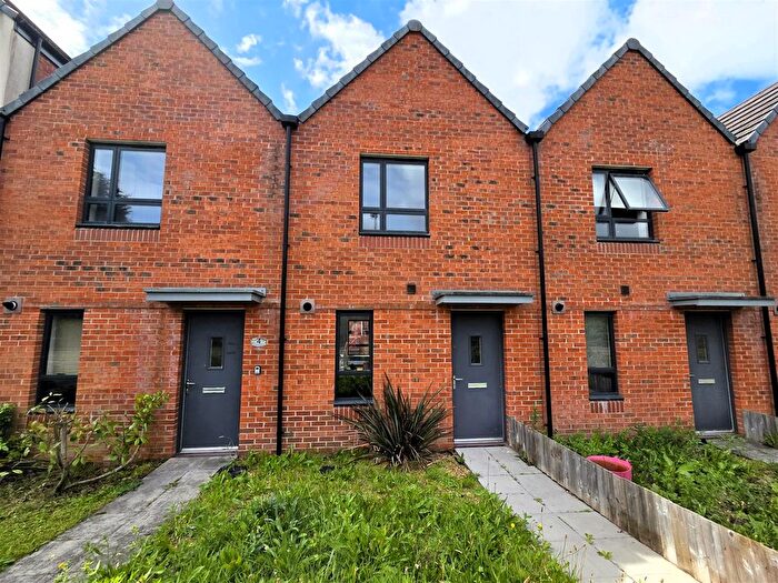 2 Bedroom Town House For Sale In Sir Harry Secombe Court, Marina, Swansea, SA1