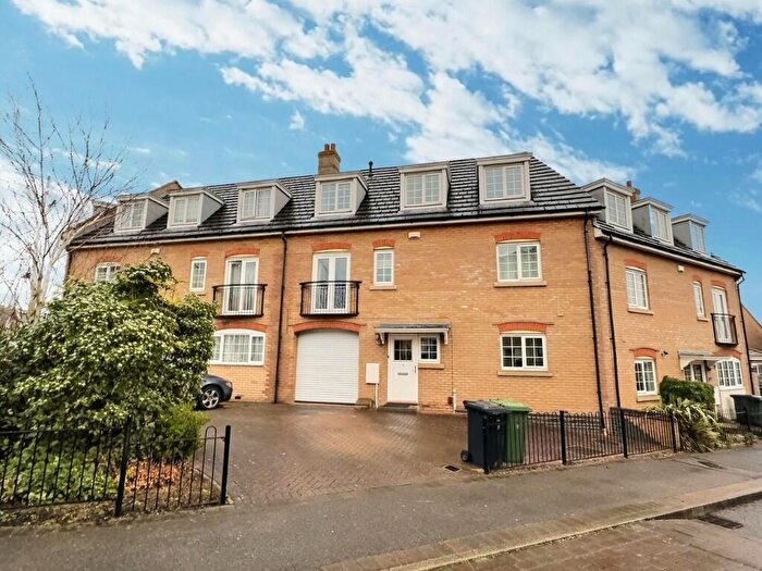 4 Bedroom Town House To Rent In Lady Charlotte Road, Hampton Hargate, Peterborough, Cambridgeshire, PE7