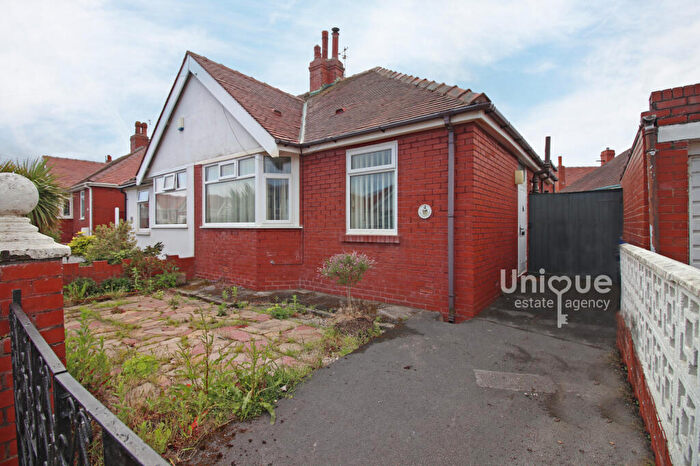 3 Bedroom Bungalow For Sale In Cranleigh Avenue, Bispham, Blackpool, FY2