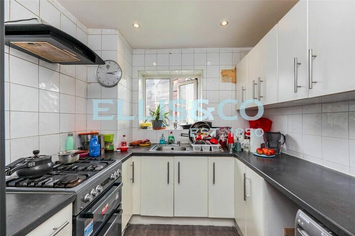 2 Bedroom Flat To Rent In Greenford Road, Greenford, UB6