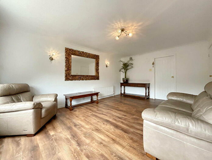 2 Bedroom Flat To Rent In Croxton Court, Park Crescent, PR9