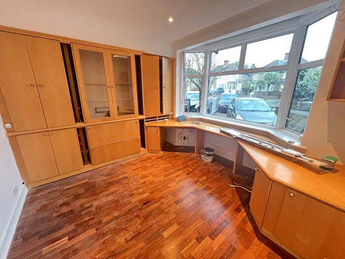 4 Bedroom Semi-Detached House To Rent In Cerne Close, Hayes, UB4