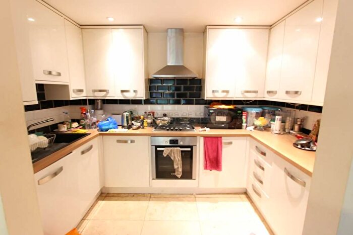 2 Bedroom Flat To Rent In Westfield Lane, Harrow, HA3
