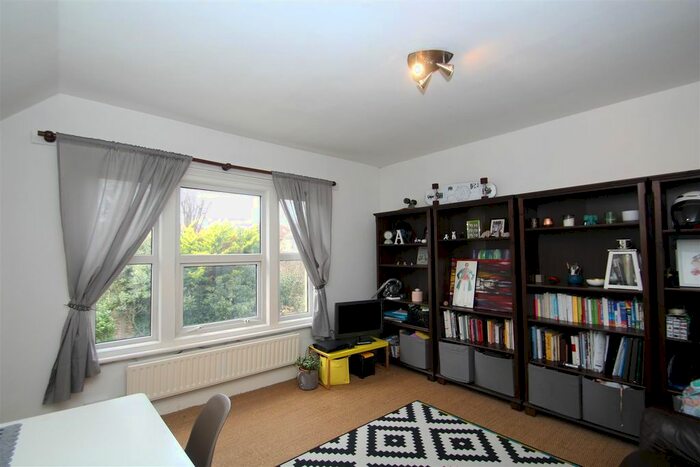 1 Bedroom Flat To Rent In Malbrook Road, London, SW15