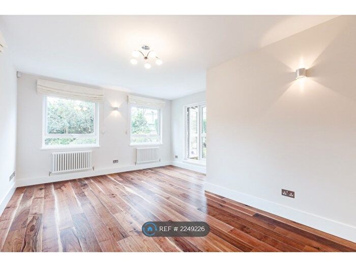 2 Bedroom Flat To Rent In Church Road, Richmond, TW10