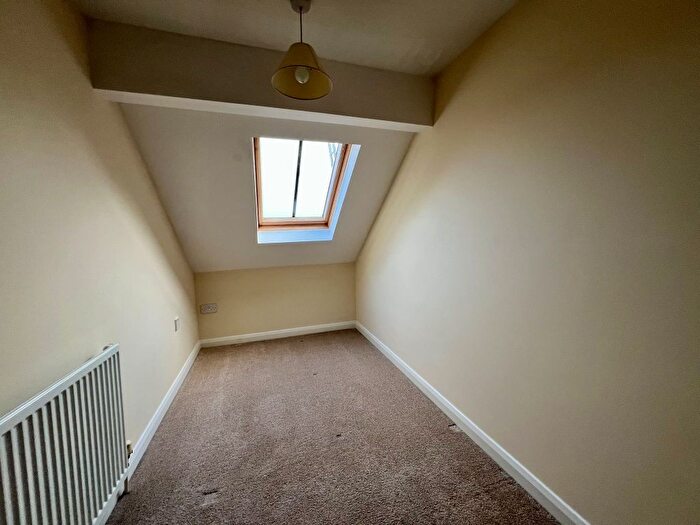 1 Bedroom Flat To Rent In West Street, Fishguard, Pembrokeshire, SA65