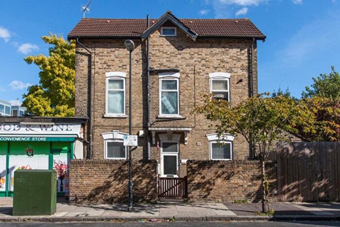 2 Bedroom Flat To Rent In Annandale Road, Canary Wharf, SE10