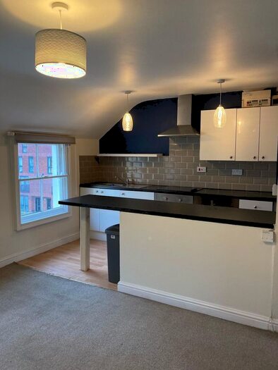 1 Bedroom Flat To Rent In Priory Place, Gloucester, GL1