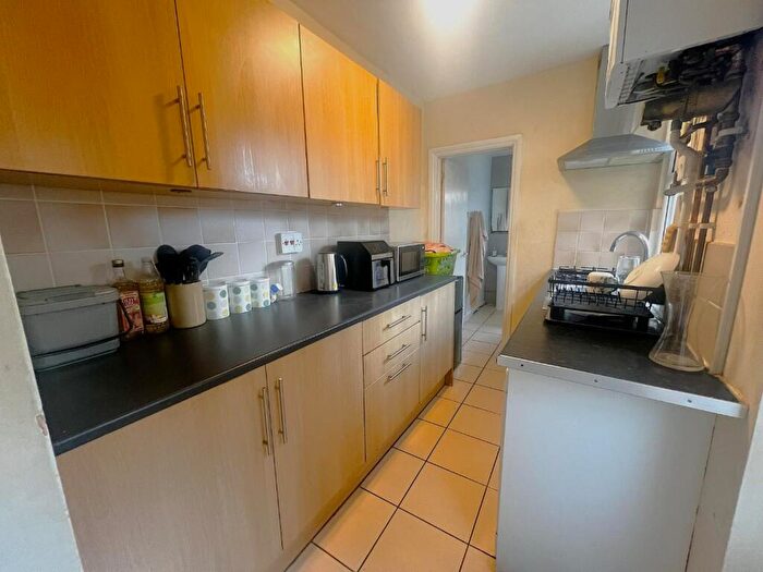 3 Bedroom House To Rent In North Street, Reading, RG4
