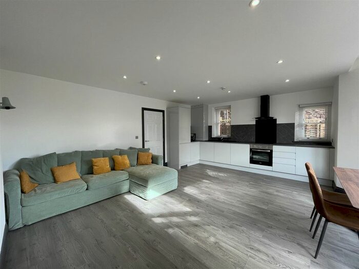 2 Bedroom Flat To Rent In Randall Road, Bristol, BS8