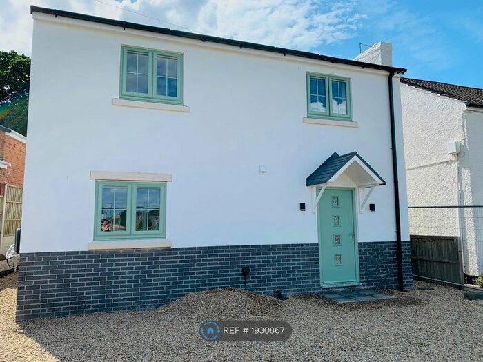 4 Bedroom Detached House To Rent In The Green, North Wingfield, S42