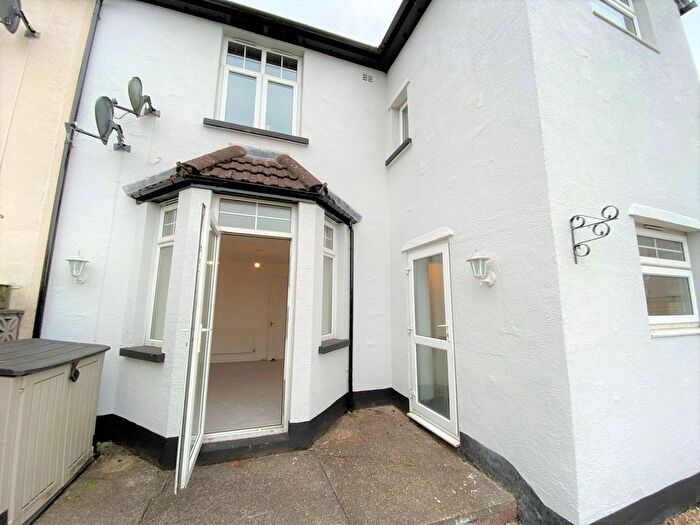 2 Bedroom Flat To Rent In Malpas Road, Newport, NP20