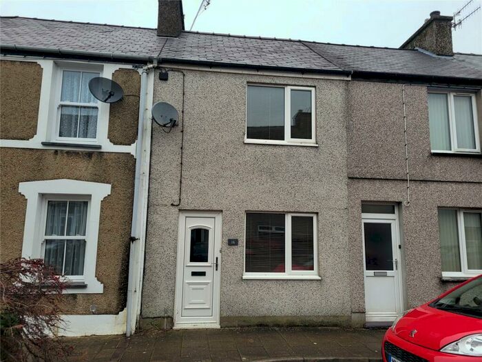 Houses for sale in Llanllyfni, LL54, Gwynedd