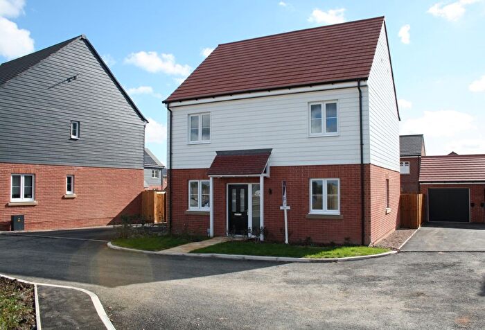 4 Bedroom Detached House For Sale In Pershore, Worcestershire, WR10